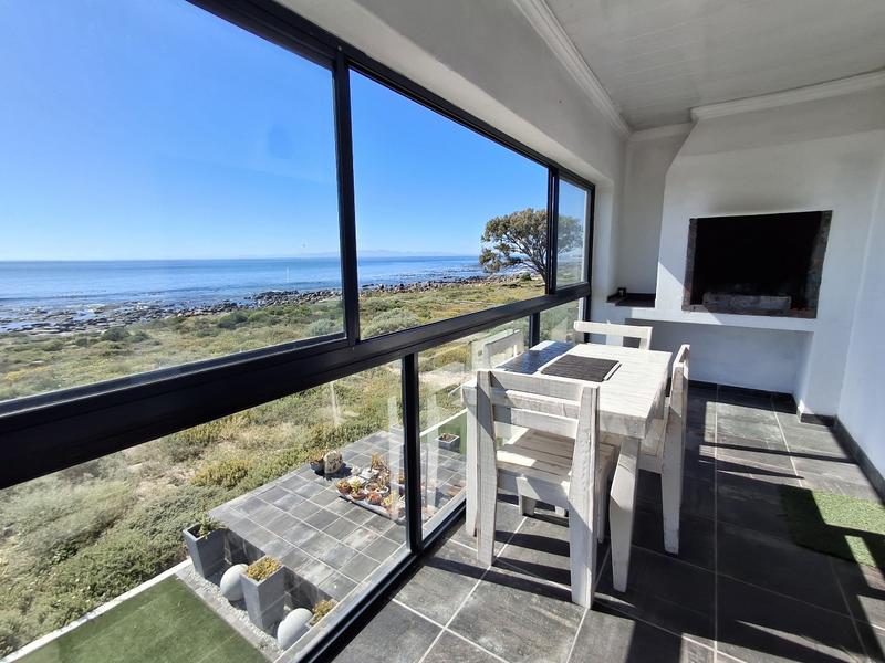 5 Bedroom Property for Sale in Sandy Point Western Cape